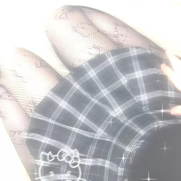 Hello kitty fishnet stockings - Picture 4 of 4